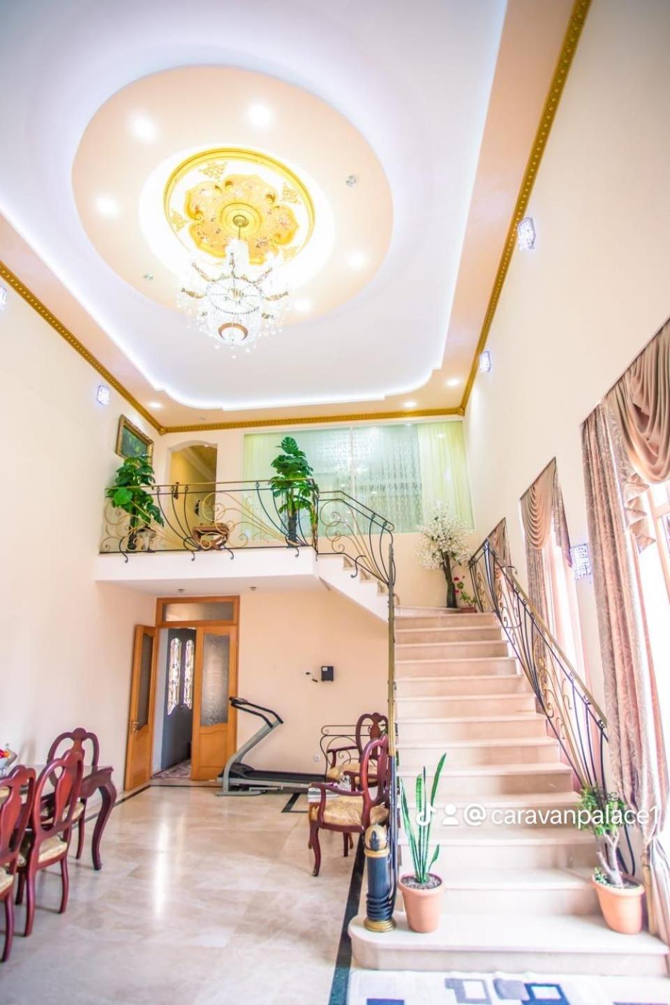 Hotel Caravan Palace Kutaisi Ngoại thất bức ảnh